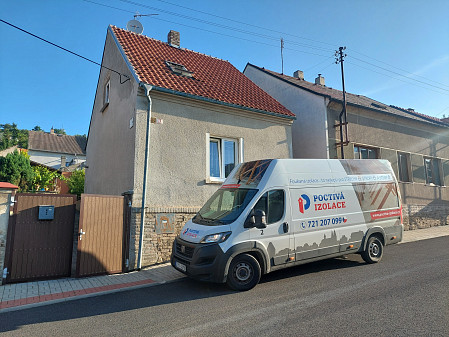 Izolace stropu zděného domu v Libušíně na Kladensku